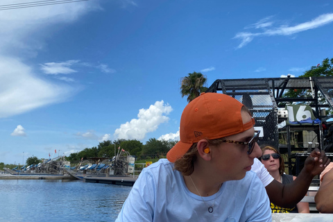 Miami: Everglades Airboat, Wildlife Show & Transfer Spanish