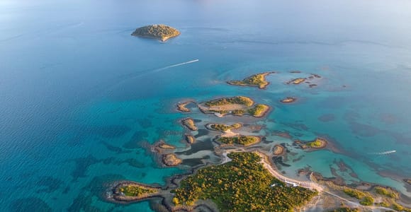 Athen: Strandtag auf den Lichadonisia-Inseln mit kurzer Bootsfahrt