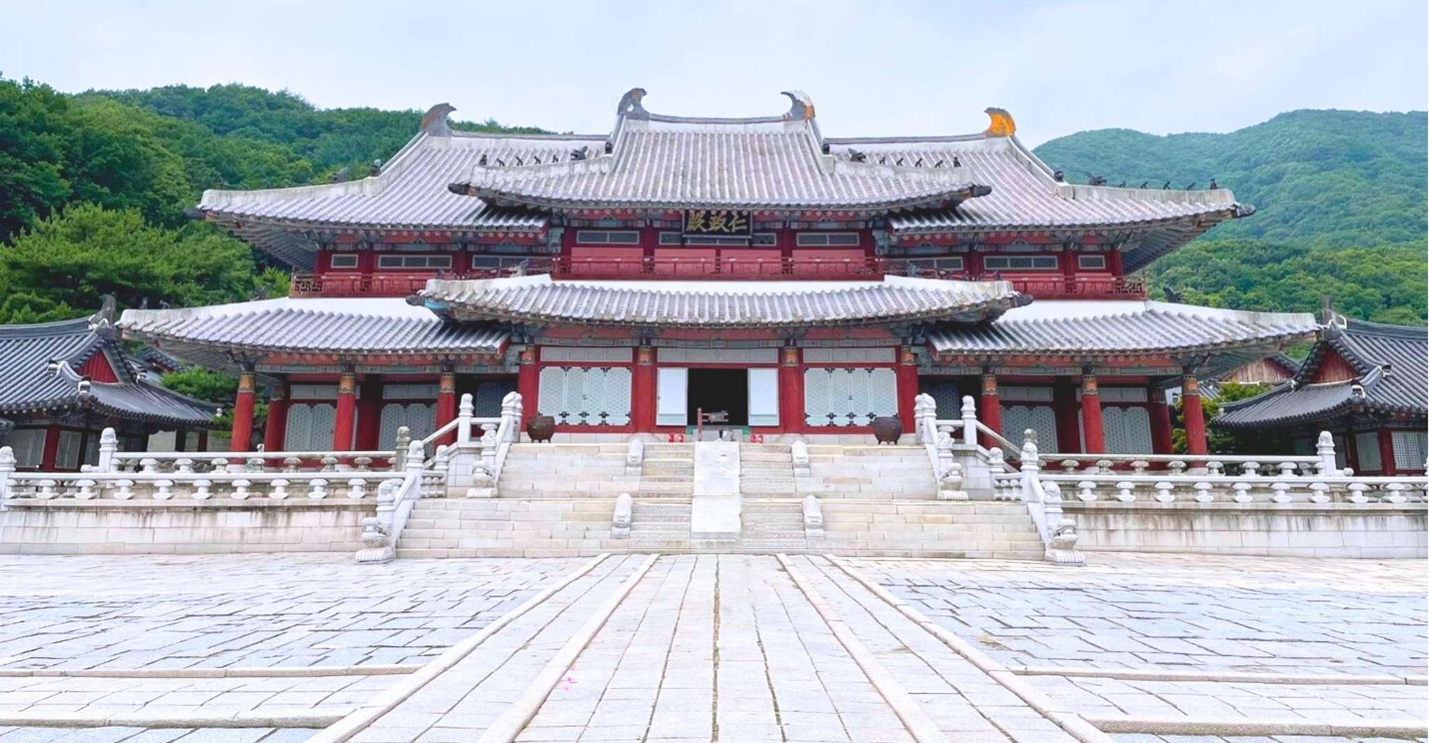 Seoul, Small Group BTS K-Pop Star Footsteps Journey Tour - Hizvo