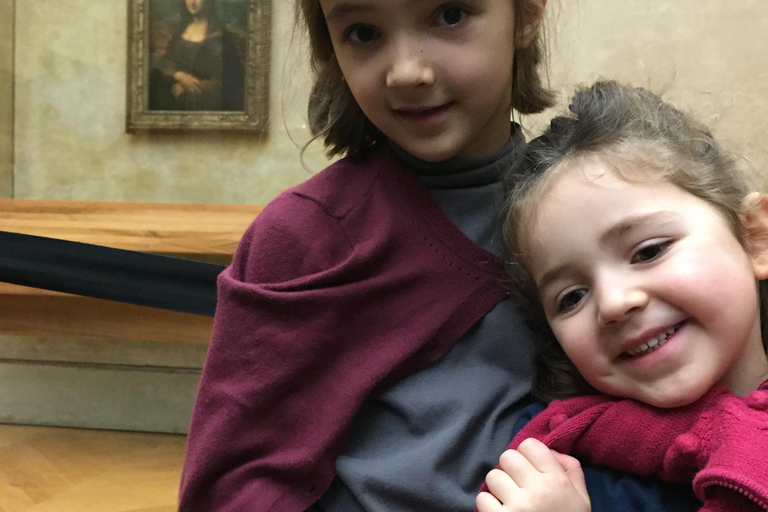 Paris Louvre : Private Treasure Hunt for Families or groups Paris: Louvre Museum Private Treasure Hunt for 5 w/ Tickets