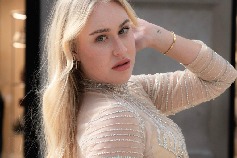 Milan: Professional Photoshoot with 25 photo + 2 videos