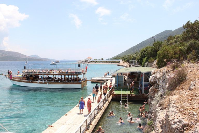Bodrum: Orak Island Boat Trip with Lunch and Swimming Stops