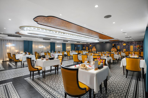 Ha Long 6★ Kreuzfahrt: 2-tägige Tour zur Titop-Insel und zur Sung Sot-Höhle