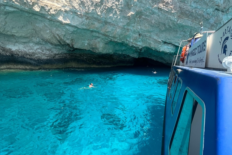 Zante: Tour en barco con fondo de cristal a naufragio y cuevas azulesTour en barco con fondo de cristal a naufragio, cuevas y playa blanca