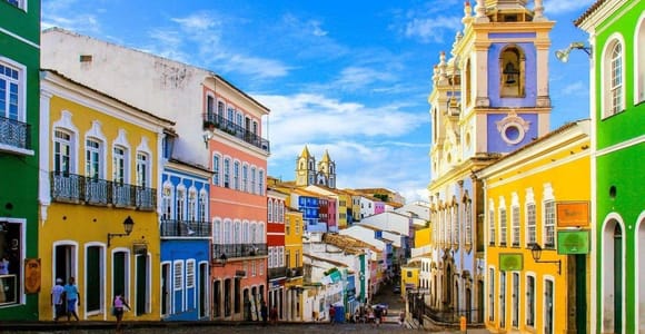 Explore Santa Maria: Full-Day Sightseeing Tour