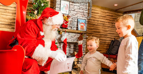 York: Santa Experience River Cruise with Gift