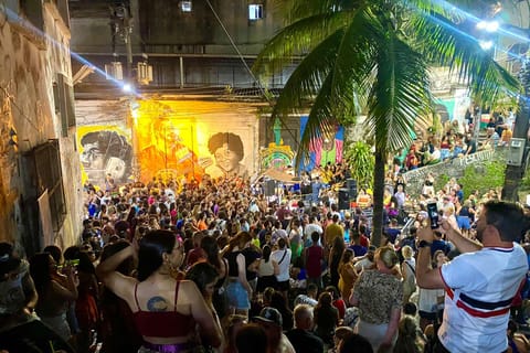 Rio: Pub Crawl in Pedra do Sal w/ live samba and caipirinhas