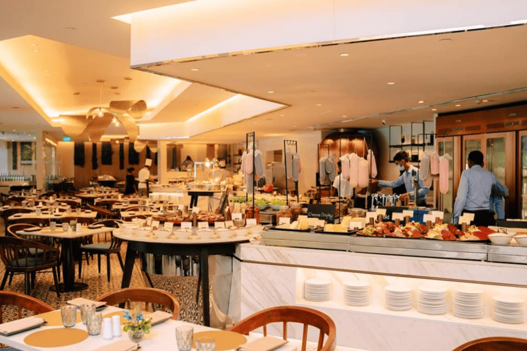 Colombo: Cinnamon Life Grand Buffet met drankje