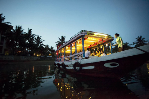 Hoi An: Sunset River Cruise with Drinks and Lanterns