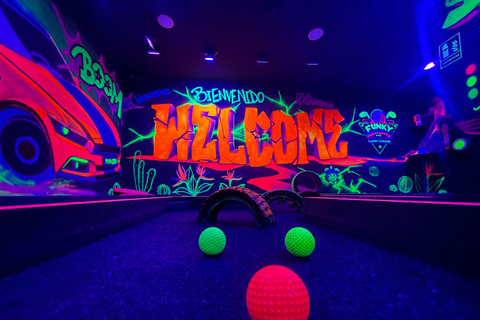 Costa Teguise: Indoor 15 Hole UV Neon Mini Golf Experience