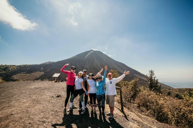 Visit Climb Active Pacaya Volcano Shared Tour with Box Lunch in Guatemala City