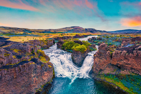 From Reykjavík: Landmannalaugar Transfer with Scenic Stops