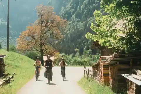 Interlaken Valley E-Bike Tour: Rivers, Lakes & Forests