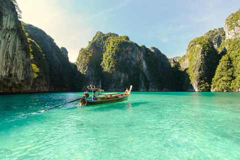 Phi Phi : Tour en bateau à queue longue dans la baie de Maya, tôt le matin