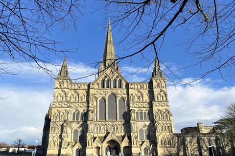 London: Stonehenge, Bath, and Salisbury Private Tour