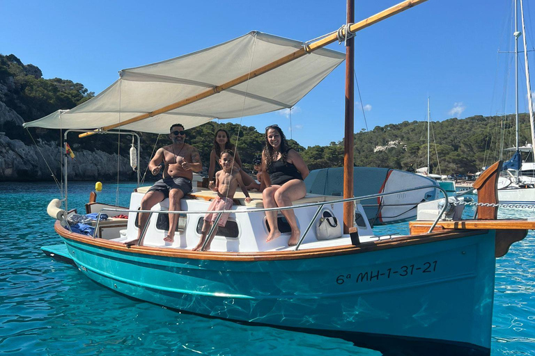 Menorca: Private Boat Ride through the Southern Coves from Cala Galdana