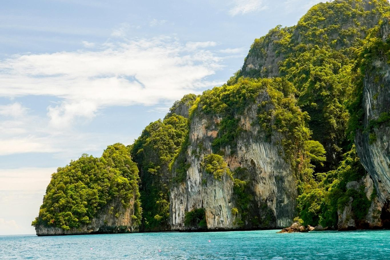 Phuket: Phi Phi Islands Day Trip with Meals & Transfer