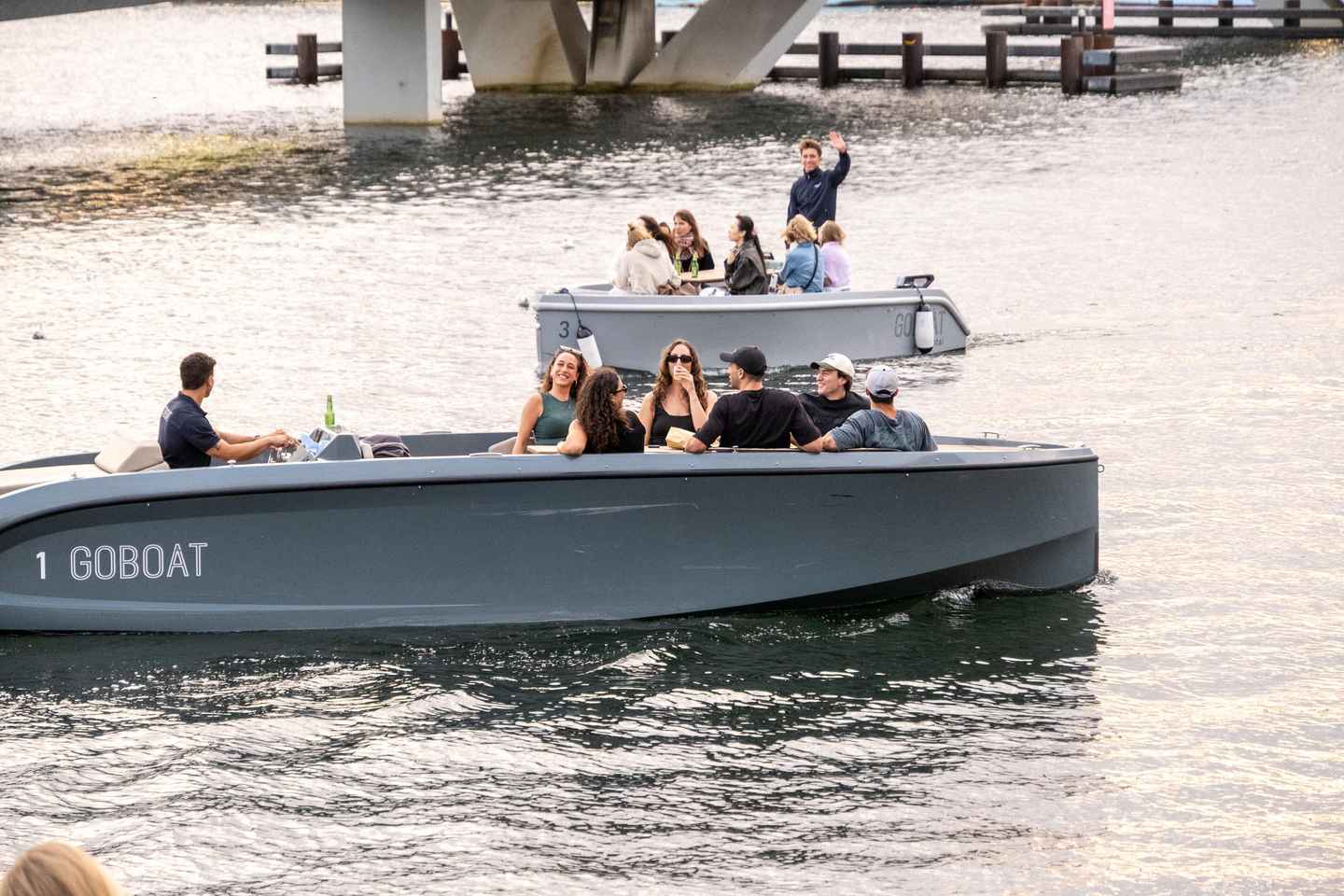 Copenhagen: Electric Canal Tour with live guide & hygge - 1-Hour Canal Cruise