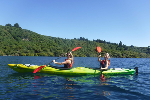 Taupo: Maori Rock Carvings Kayaking Tour