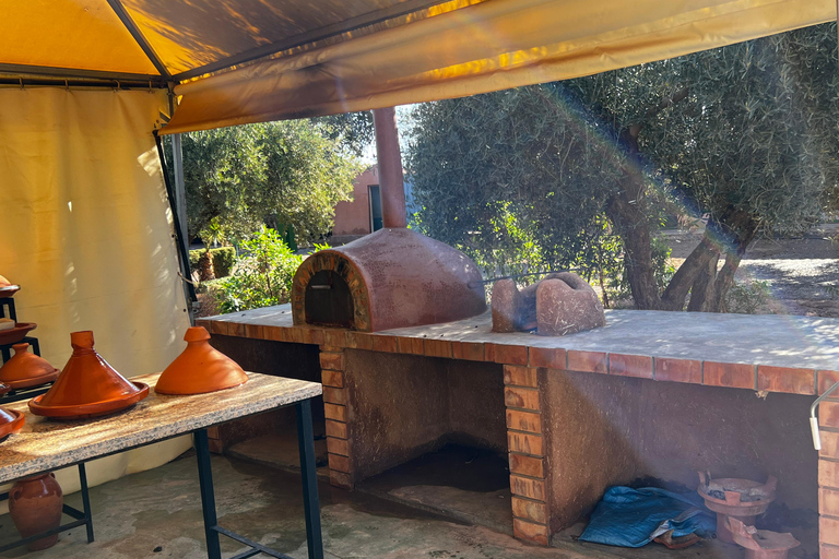 Clases de Experiencia, Cocina, Cerámica y MosaicoClase de cerámica y comida en la granja