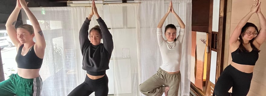 Kyoto : Cours de yoga dans la nature (machiya/au bord de l'eau)