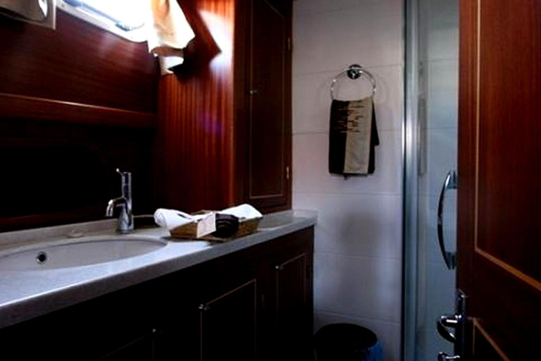 Bodrum: Private Daily Boat Tours with Lunch Included