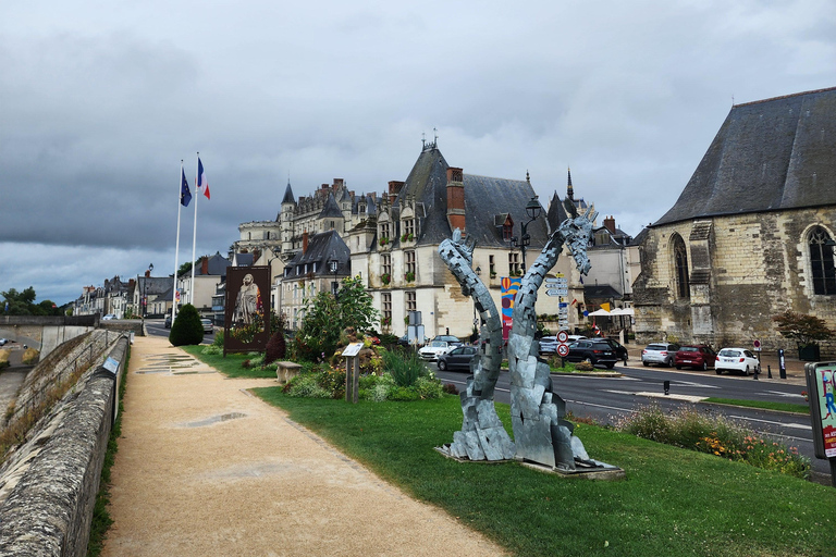 Loire Valley Wine Tour from Paris: 2 Wineries & 10 Tastings Premium Option