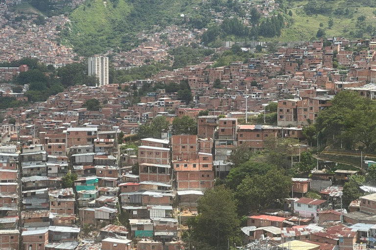 Comuna 13 Narrated by its Leaders