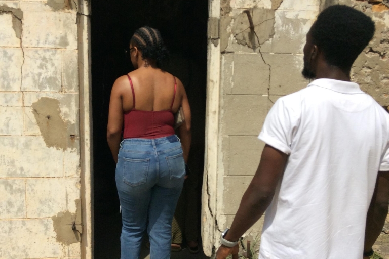 Accra: City Day Tour Explore Accra: Unveiling the Best in a Day