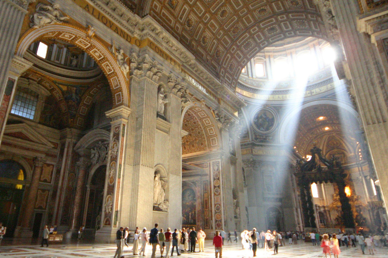 Jubileusz 2025: Zarezerwowane wejście do Bazyliki Świętego Piotra i Drzwi Świętych