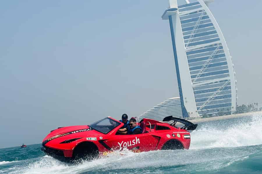Dubai: 30-minütige Jet Car Tour zum Burj Al Arab mit Eiscreme. Foto: GetYourGuide