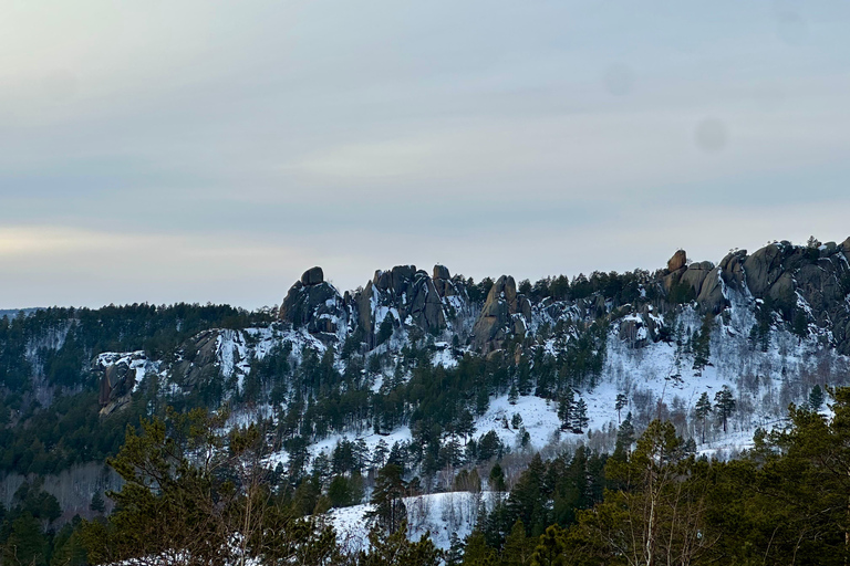 Aglag Temple: Hike to Garid Peak and rocky outcrops