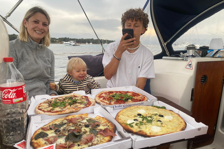 Yacht Me Up Cruzeiro Privado com Tudo Incluído Cannes Lérins SailUm dia na baía de Cannes com tudo incluído