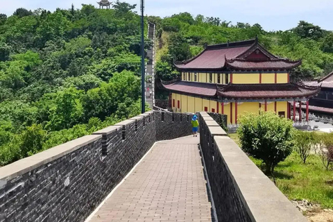 Shanghai: Yixing Little Great Wall Hike with Temple Visit private tour option