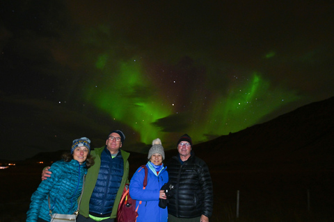 Excursión a Reikiavik para ver auroras boreales en 4x4. Grupo reducido Premium