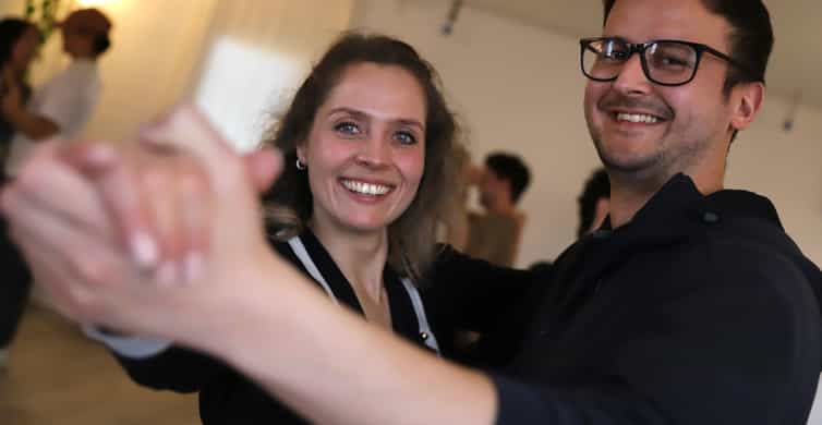 Barcelona: Tango Lesson with Drinks and Video photo 4