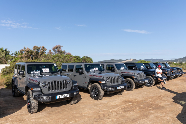 Ibiza: Private Jeep Wrangler Tour & Lunch at Beach Rest.