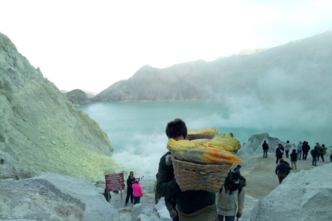 Da Bali: Tour notturno al cratere Ijen da BaliDa Bali: Tour di mezzanotte del cratere Ijen da Bali