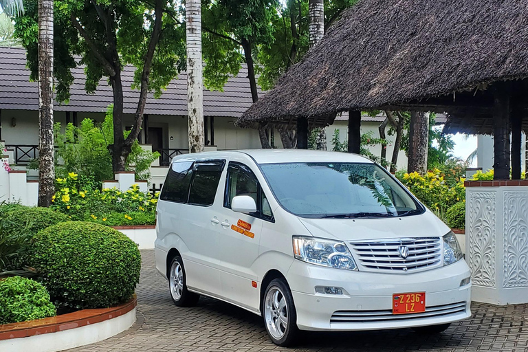 Zanzibar: trasferimento dagli hotel di Nungwi a Stone Town/Aeroporto.