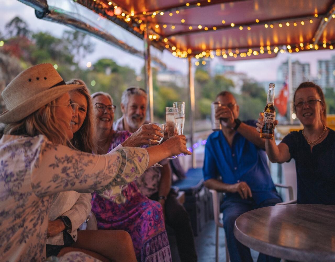 Brisbane: Sunset City Lights Cruise 17:30 oder 18:00 Uhr *saisonal