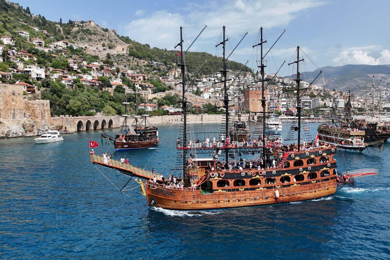 Alanya All-Inclusive Pirate Boat Tour with Foam Party&Sunset Alanya All-Inclusive Sunset Pirate Boat Tour with Transfer