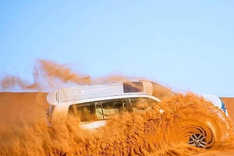Doha: quad, buggy, sandboarding e giro in cammelloSafari privato nel deserto con buggy e giro in cammello