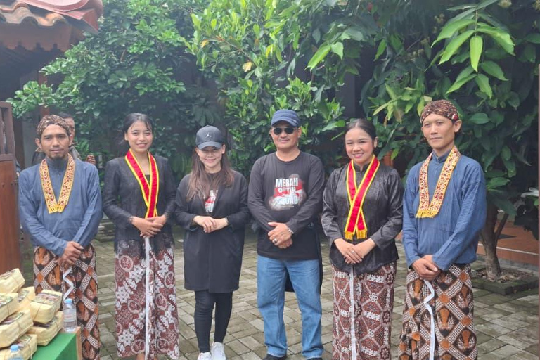 Yogyakarta: Javanese Tea Ceremony in Patehan Noble Residence