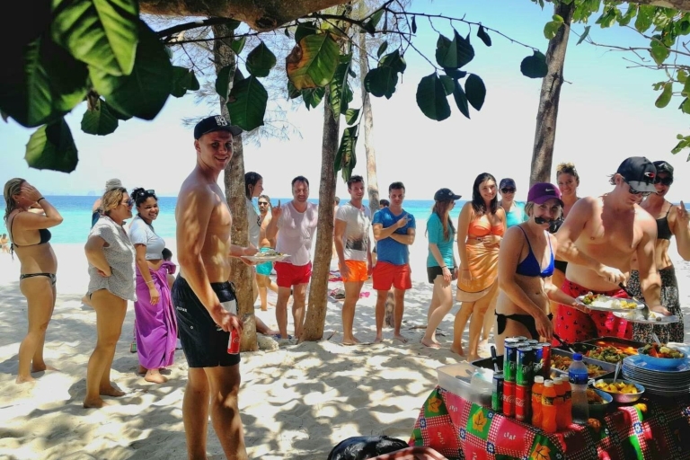 Au départ de Krabi : Les îles Phi Phi et les 4 îles - Excursion d'une journée pour les lève-tôtAu départ de Krabi : Croisière de jour pour les Îles Phi Phi (Early Bird) et déjeuner