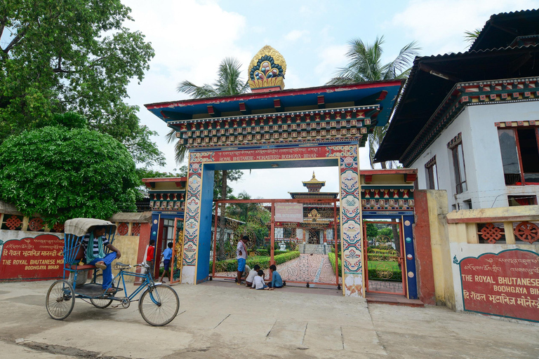 From Varanasi: 3-Day Bodhgaya Tour with Sarnath & Boat Ride Private Tour with A/C transport and Dedicated Driver.