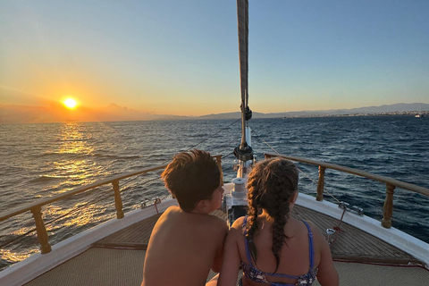 Athens Riviera:Premium Morning Cruise with Onboard Greek BBQ