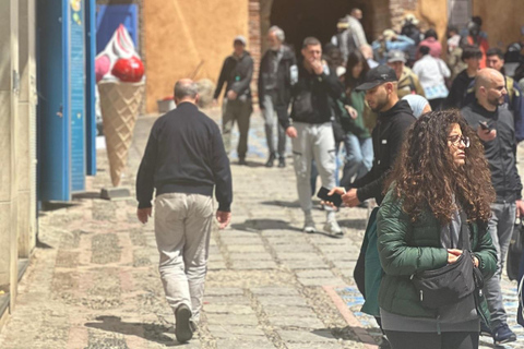 Tangier: 2 Day Tour to Fez and Chefchaouen Fes: Trip to Tangier in 2 Days with Chefchaouen overnight