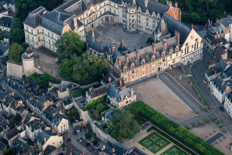Best of Loire Valley: 4 Châteaux Day Tour from Paris