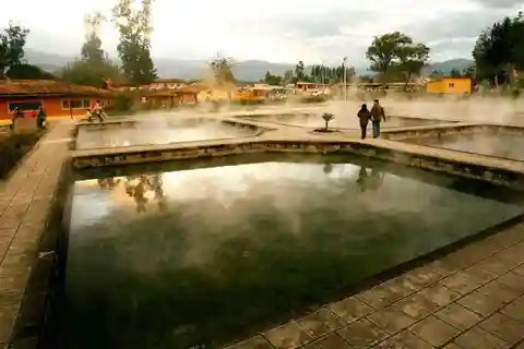 Cajamarca : Baños del Inca | Thermal Baths & Qhapac Ñam Site