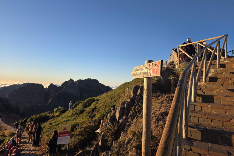 Madeira: Sunset at Pico Arieiro and the Stairway to Heaven Madeira: Sunset at Pico Arieiro and Escadaria do Céu